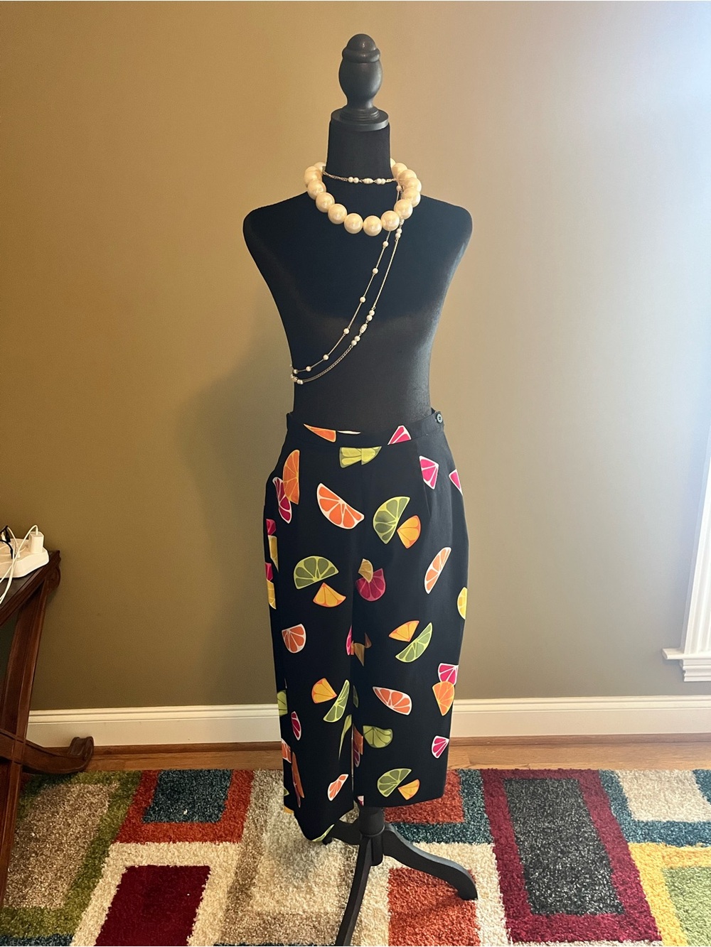 Black Cropped Pants with Colorful Citrus Print